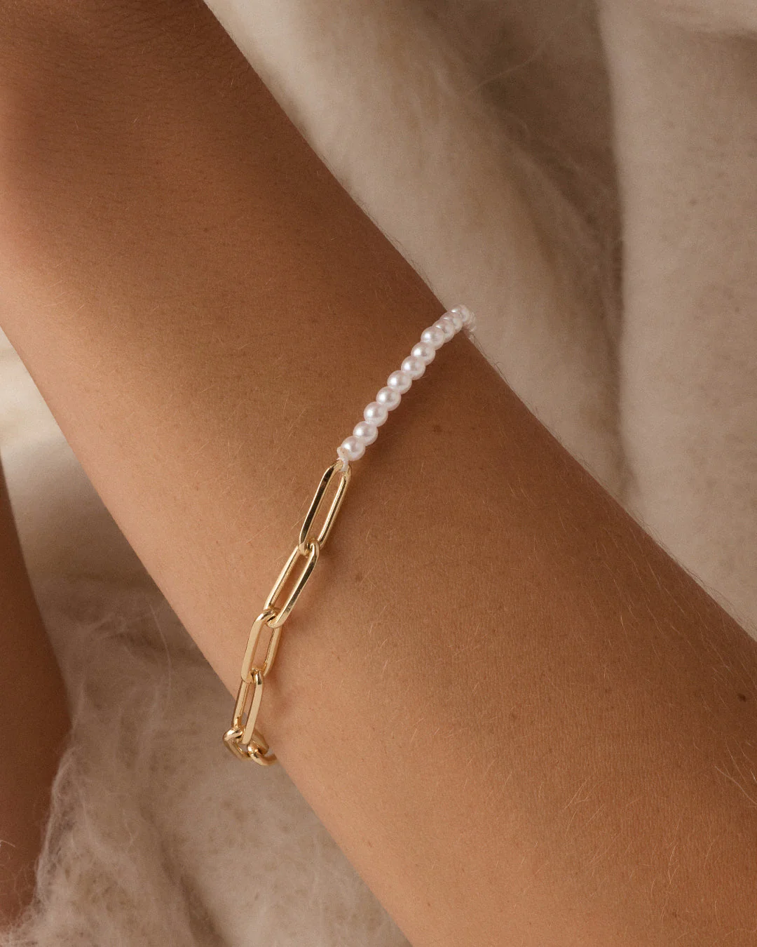 Florence Pearl Chain Bracelet - Image 2
