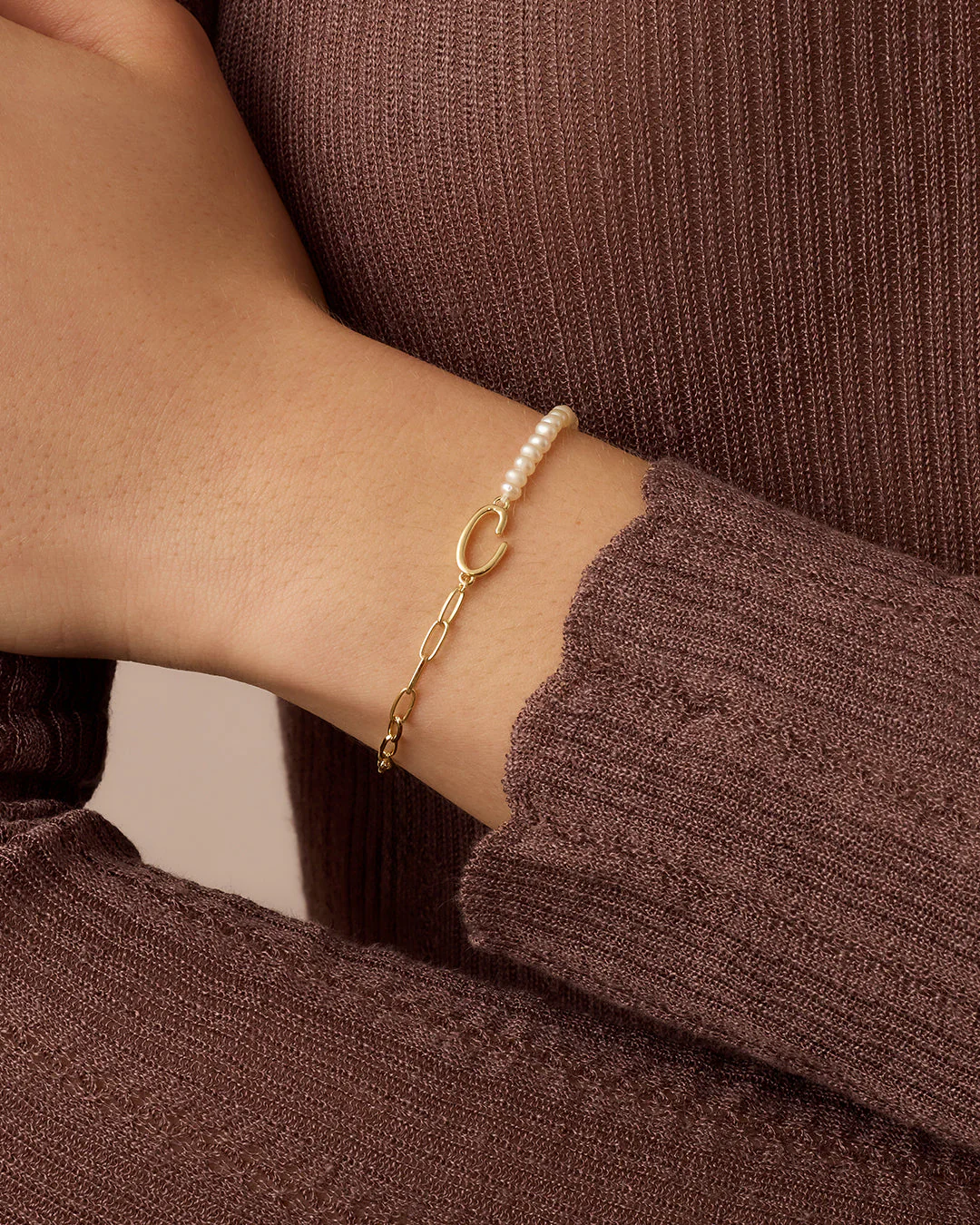 Lou Pearl Alphabet Bracelet - Image 10